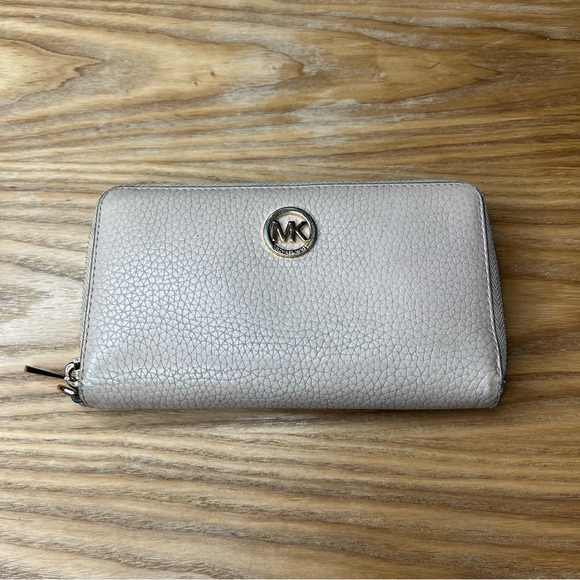Michael Kors Pebbled Leather Zip Around Wallet Taupe MK Logo - Picture 8 of 8